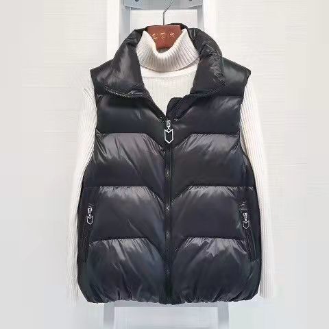 Down Vest Ultralight - سترات نسائية بغطاء رأس بلا أكمام