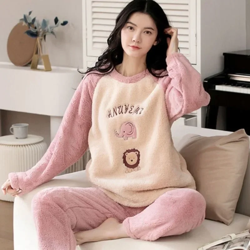 Winter Clothing Offer - ملابس نوم دافئة لفصل الشتاء بيجامة
