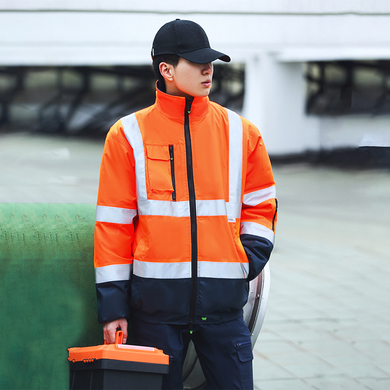 سترات شتوية للرجال مع خطوط عاك - مراجعة Winter Clothing Articles وسعره