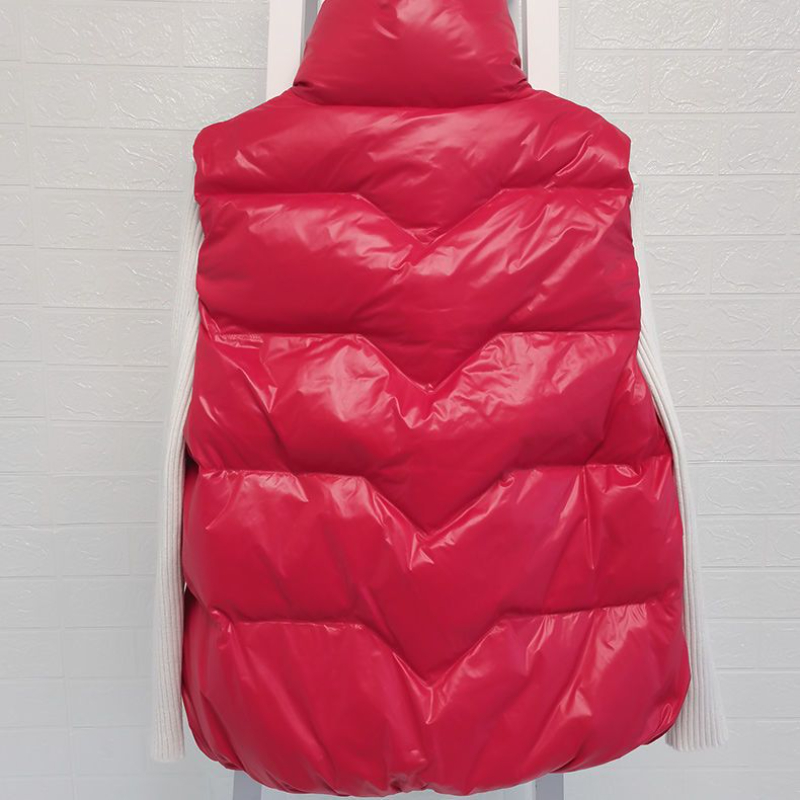 سترات نسائية بغطاء رأس بلا أكم - مراجعة Down Vest Ultralight وسعره
